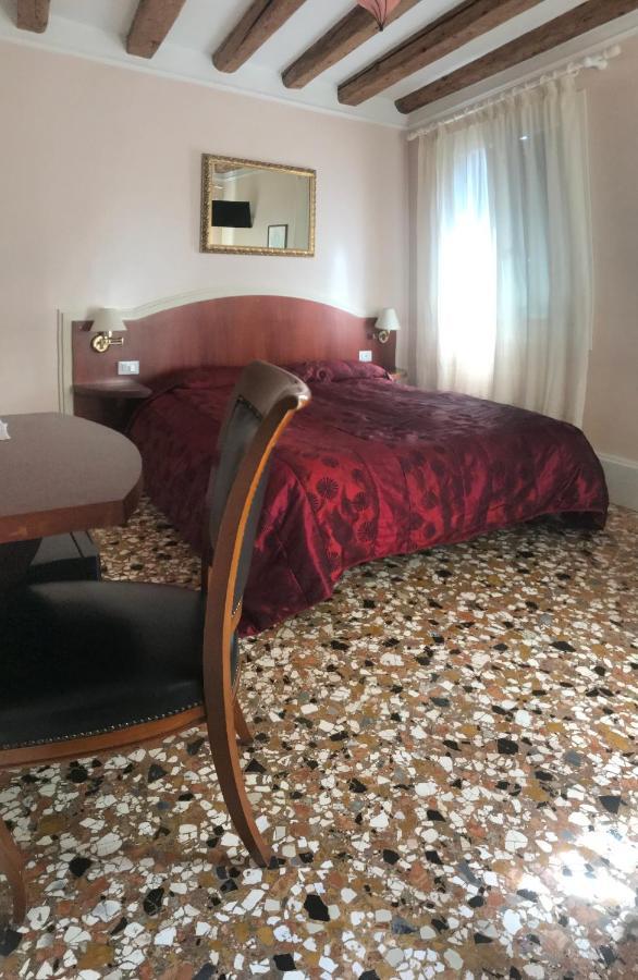 B&B A Le Boteghe Venice Exterior photo